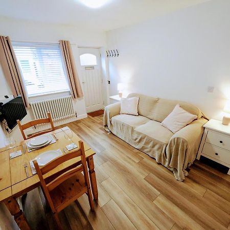 Blossom Holiday Lets - 94 Roseberry Cottages Guisborough Exteriör bild