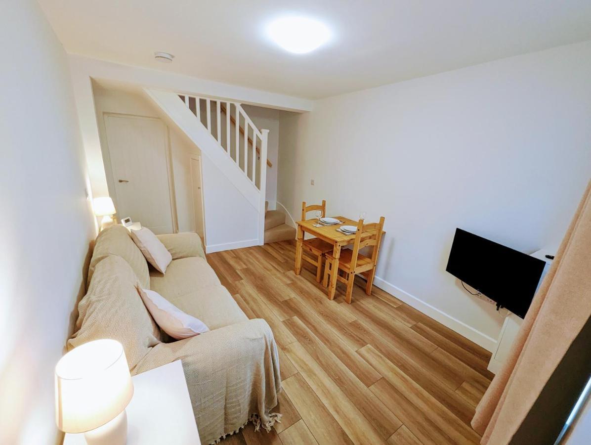 Blossom Holiday Lets - 94 Roseberry Cottages Guisborough Exteriör bild